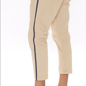 FASHION NOVA - Cropped Chino Pants